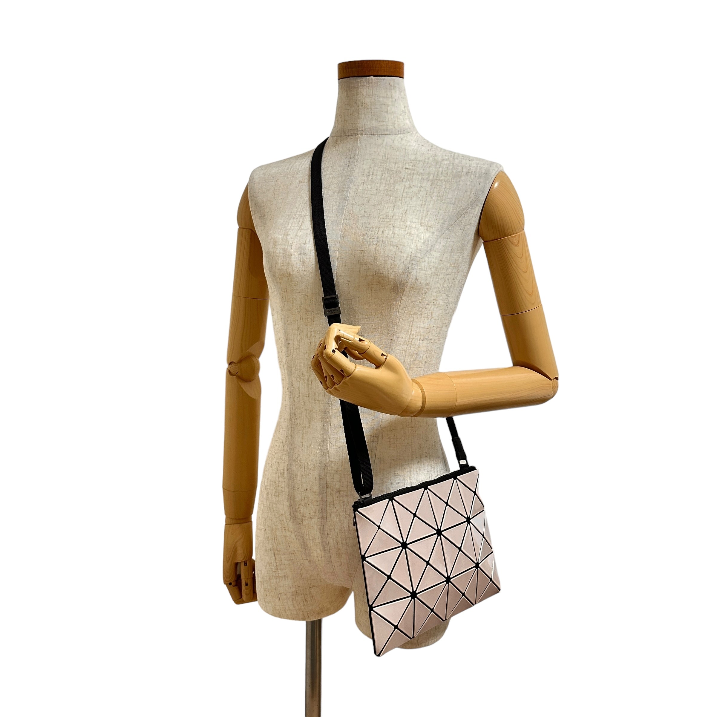 ISSEY MIYAKE BAOBAO イッセイミヤケ バオバオ ショルダーバッグ