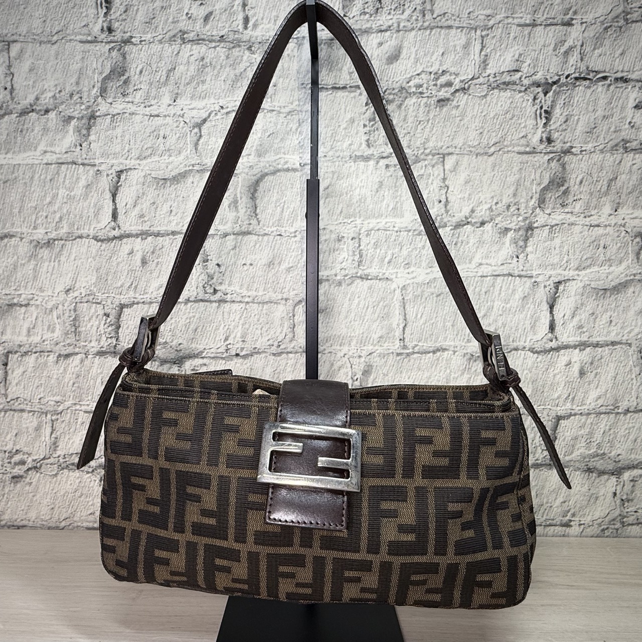 FENDI】 フェンディ マンマバケット ズッカ柄 ワンショルダーバッグ を