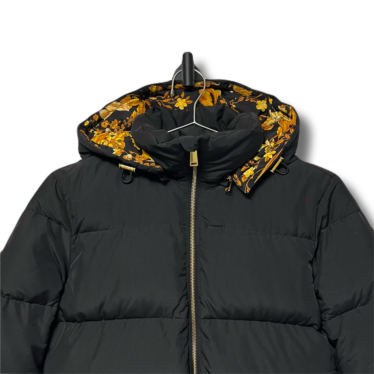 VERSACE ヴェルサーチェ ダウンジャケット – REKNOW