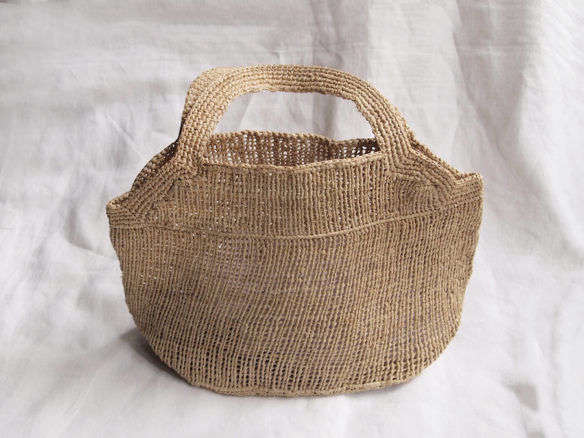 sophie_small_s047-raphia-bag-