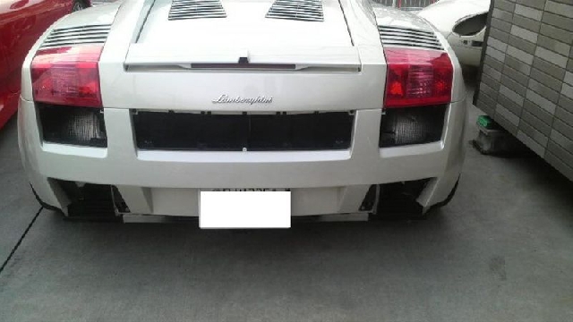 ガヤルド テールランプ塗装 事例No:915 株式会社新整 [ 神奈川県