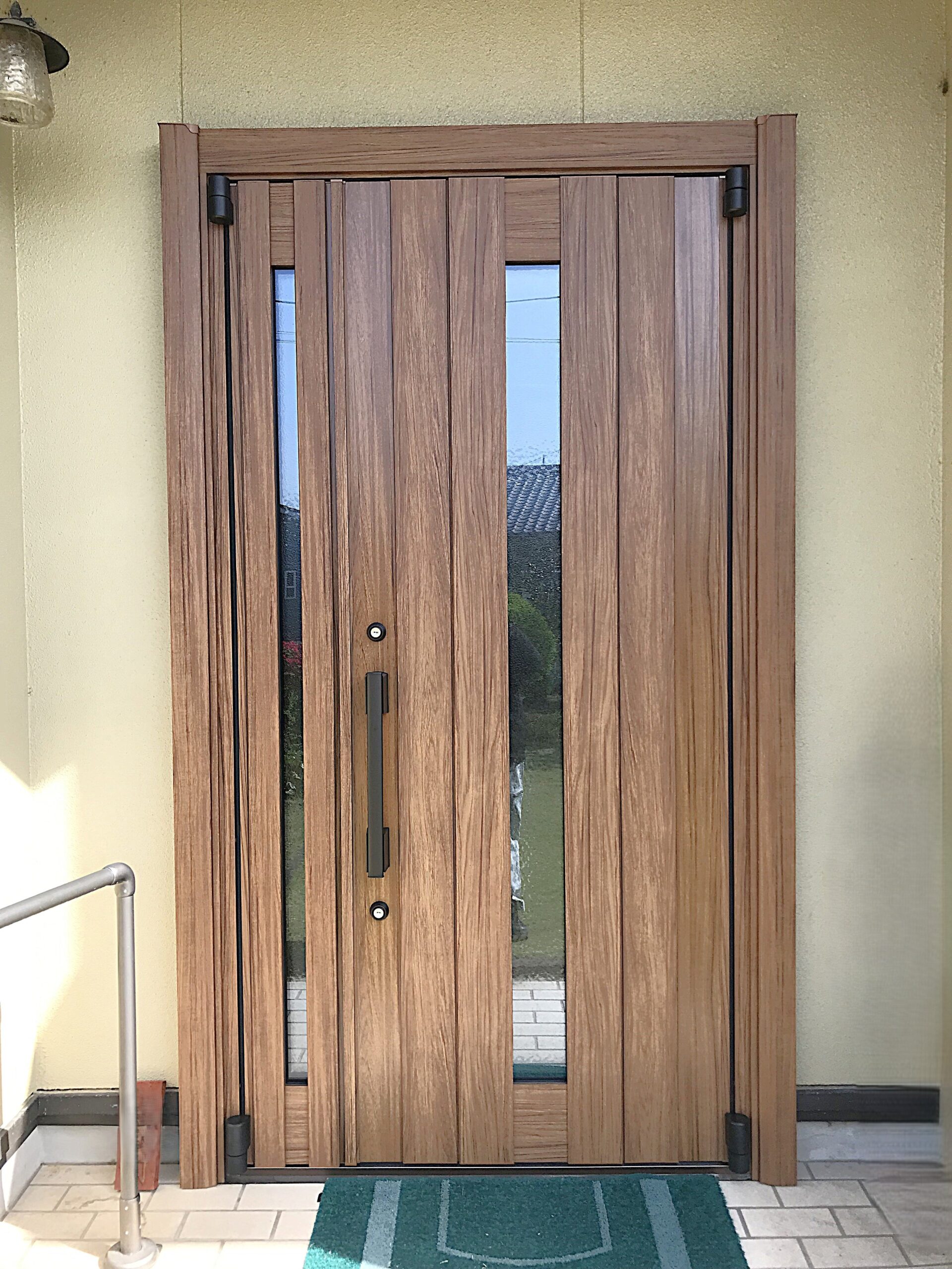 補助金活用】玄関廻りの寒さ軽減のため高断熱ドアへ ｜窓・ドアの