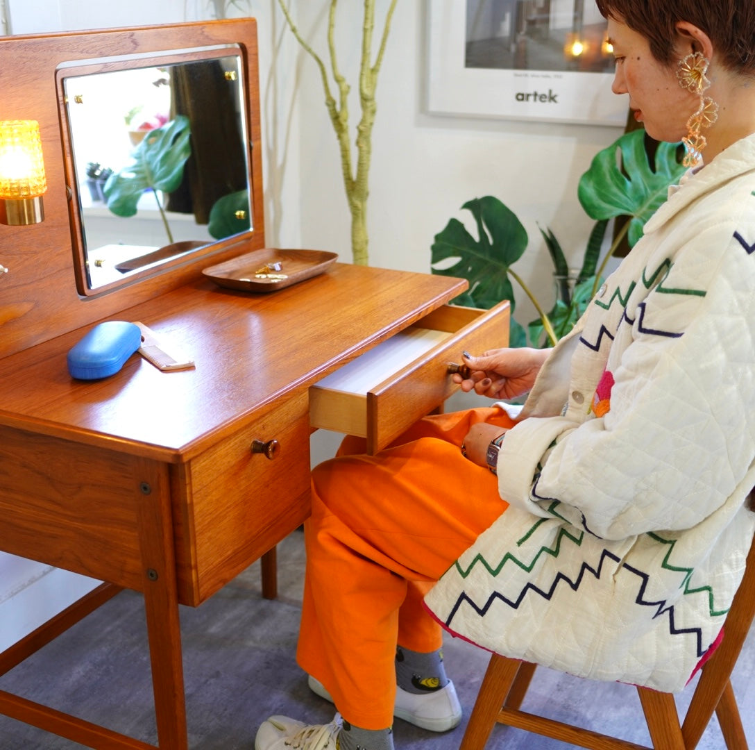 北欧ヴィンテージ ドレッシングテーブル ドレッサー スウェーデン 鏡台