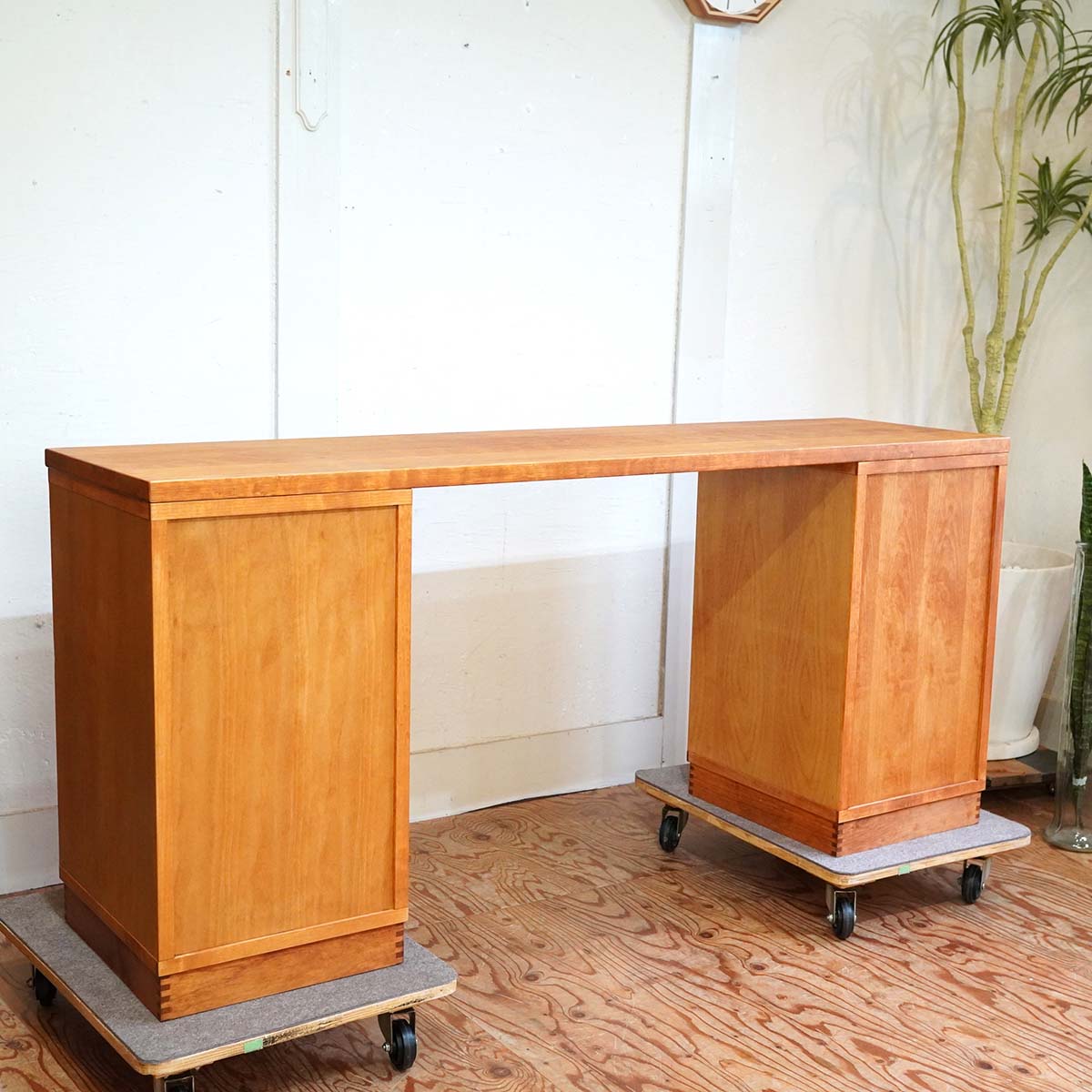 イクスス / ikususu 両袖机 デスク 中古 アルダー材 無垢材 奥行き浅い