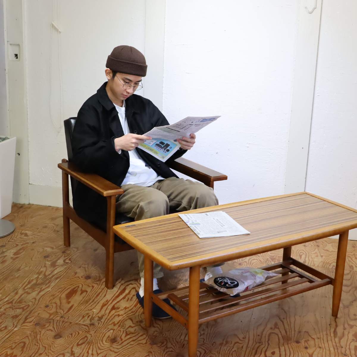 カリモク】Kチェア スタンダードブラック ワイドアーム 1Pソファ B