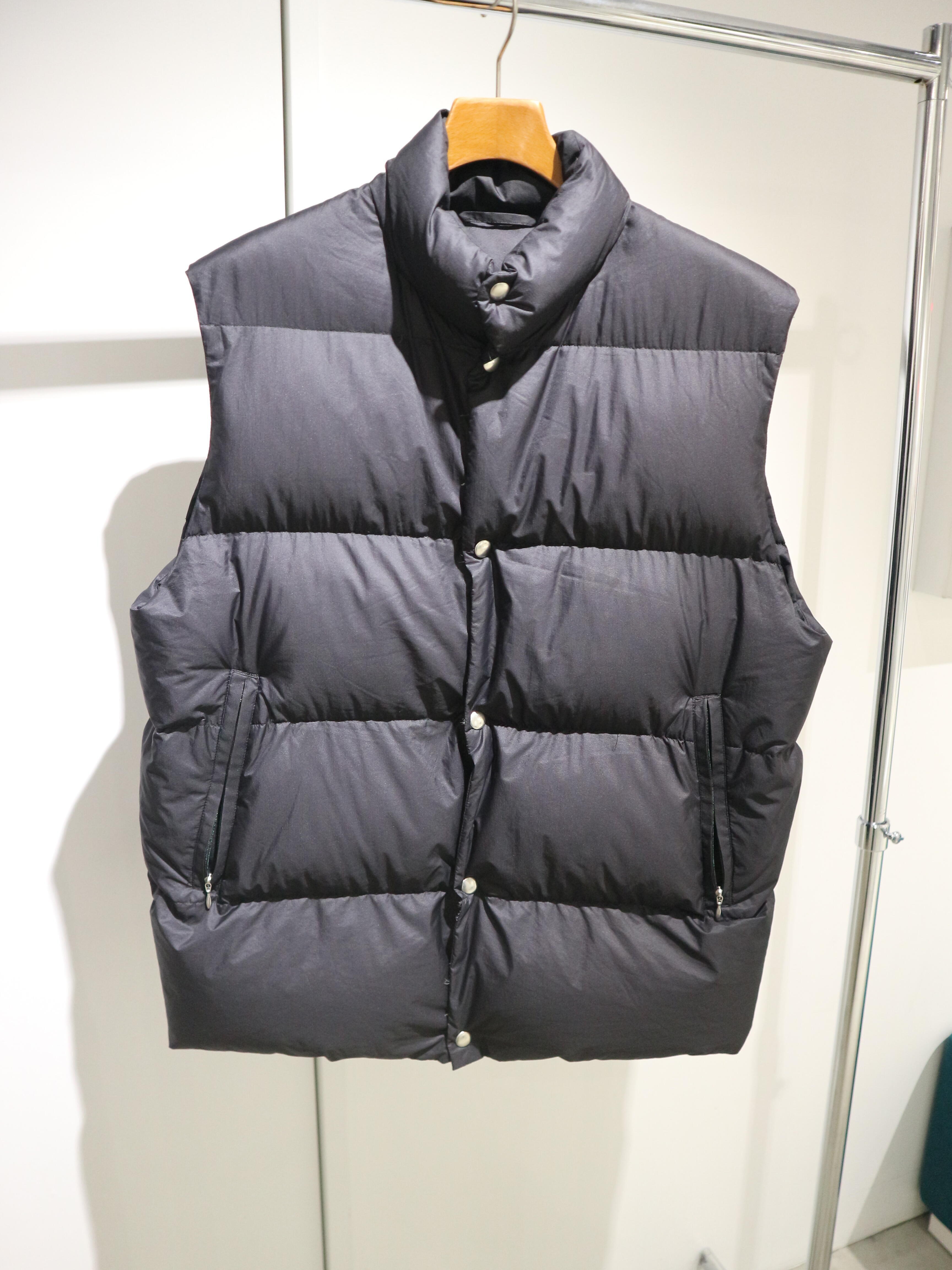 COMOLI】一着は欲しいダウンベスト｜【公式】ブランド古着・中古通販は