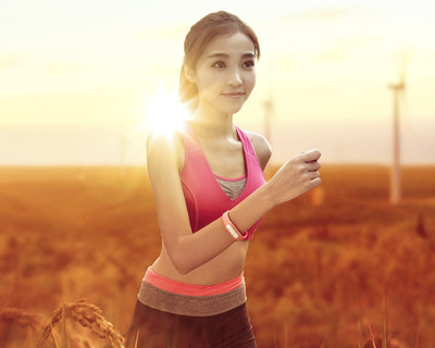 Embr Wave 2｜手元で温度を調整可能なリストバンド「エンバーウェーブ2