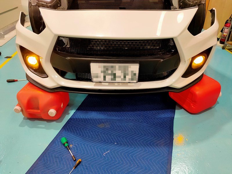 IPF製LEDフォグランプの2色切替操作が良く考えられてるので乗り換え