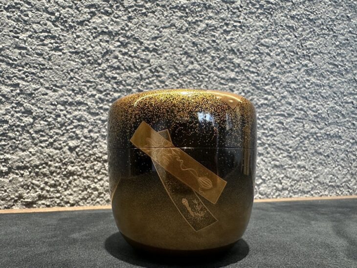 芝野 紫光 作 『色紙蒔絵 鵬雲斎書付 大棗』 ｜骨董品買取 緑和堂