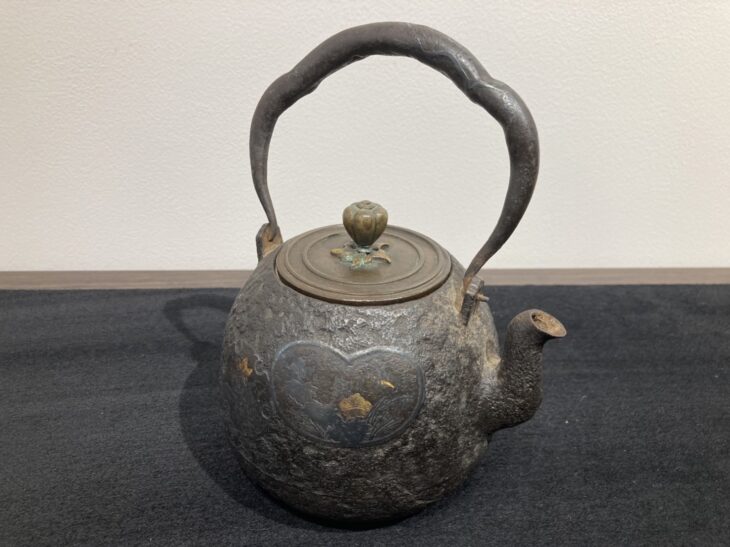 龍文堂 造『鉄瓶』 ｜骨董品買取 緑和堂