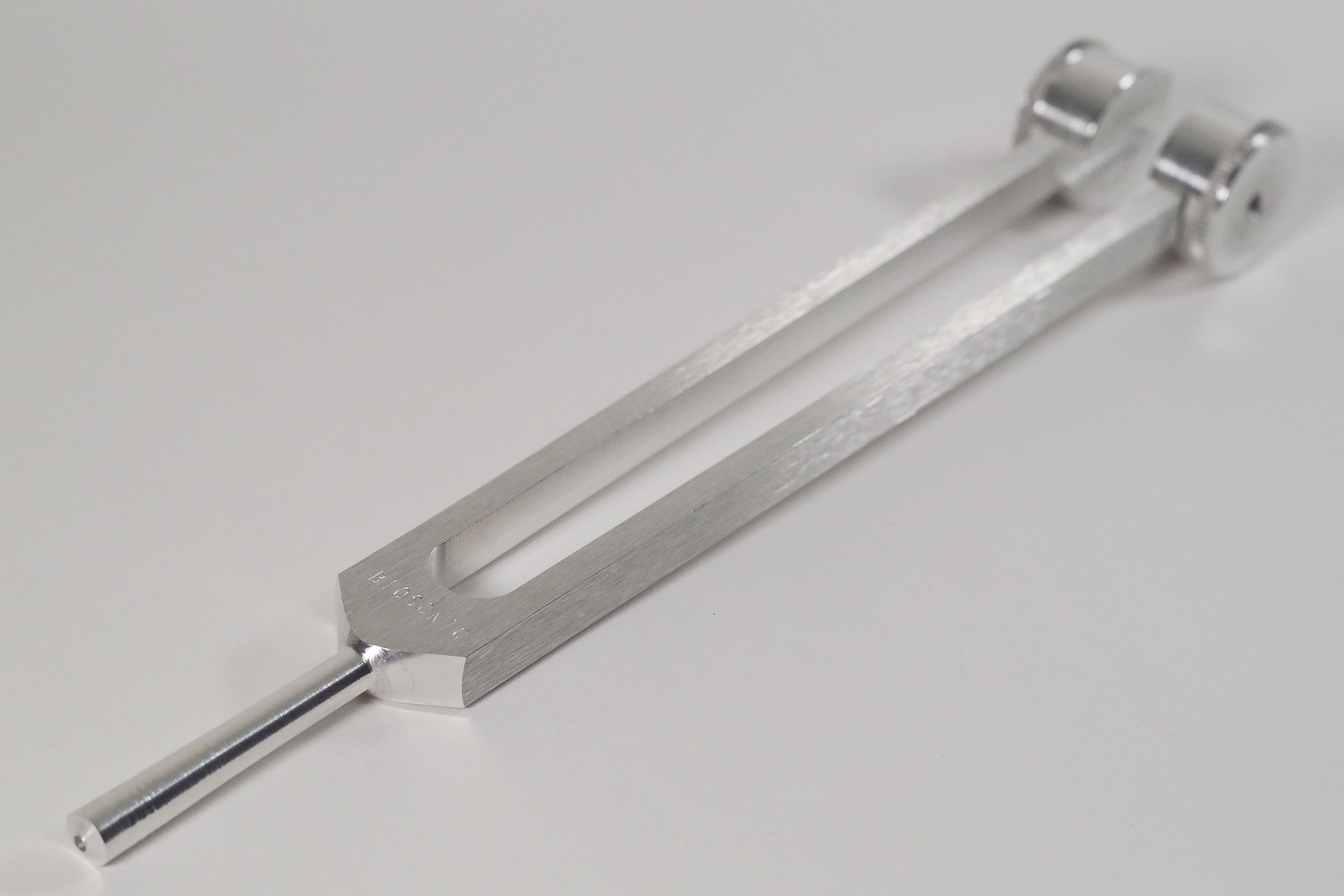 バイオソニックス社製オットーチューナー64Hz