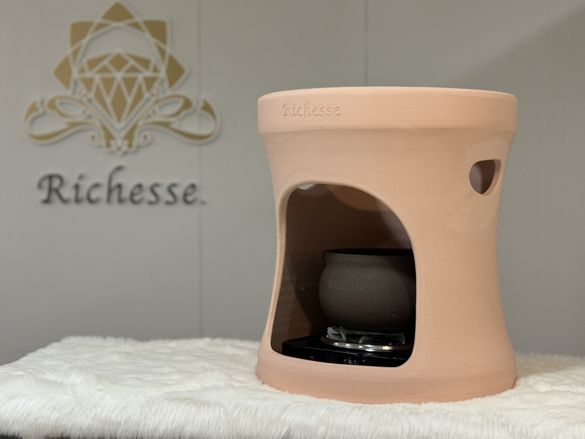 一家に一台」の習慣へ。Richesse黄土よもぎ蒸しで叶える、健康で美しく