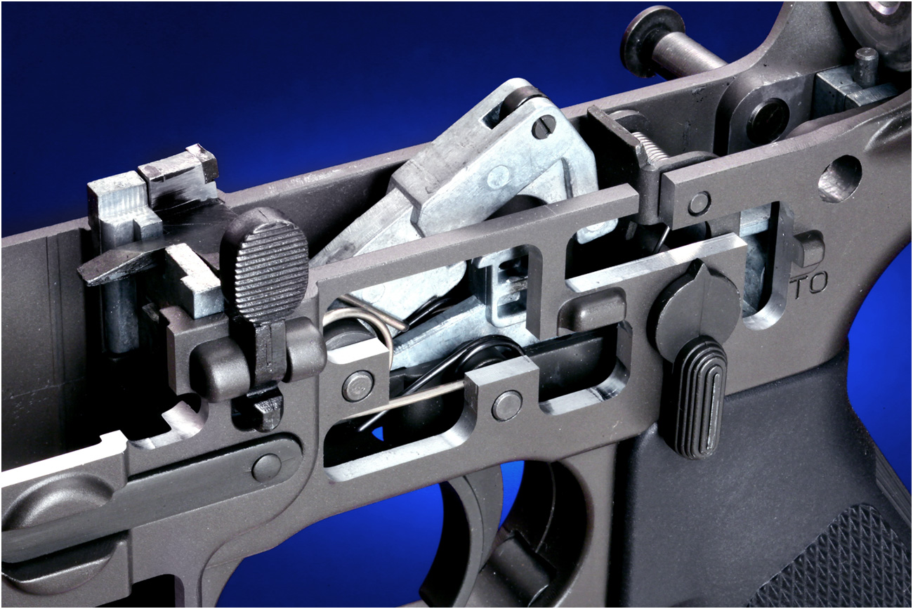 リアルな構造で、本物通りに分解組み立て可能！フルメタルM4A1