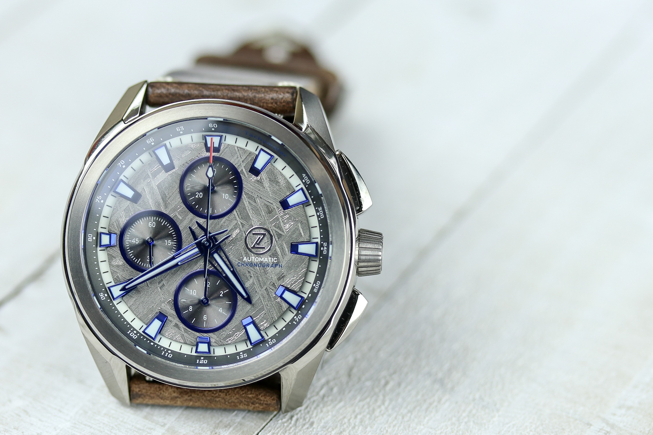 Zelos ZX Chronograph | Hands-on Review – WatchReport.com