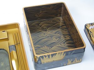 八橋蒔絵螺鈿硯箱 [再現] | 輪島塗の老舗 輪島屋善仁 | Wajimaya Zenni