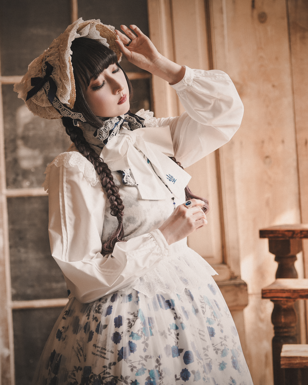 Limited Online sale】Candelabra Emblem Gate 2way Apron Dress | Moi