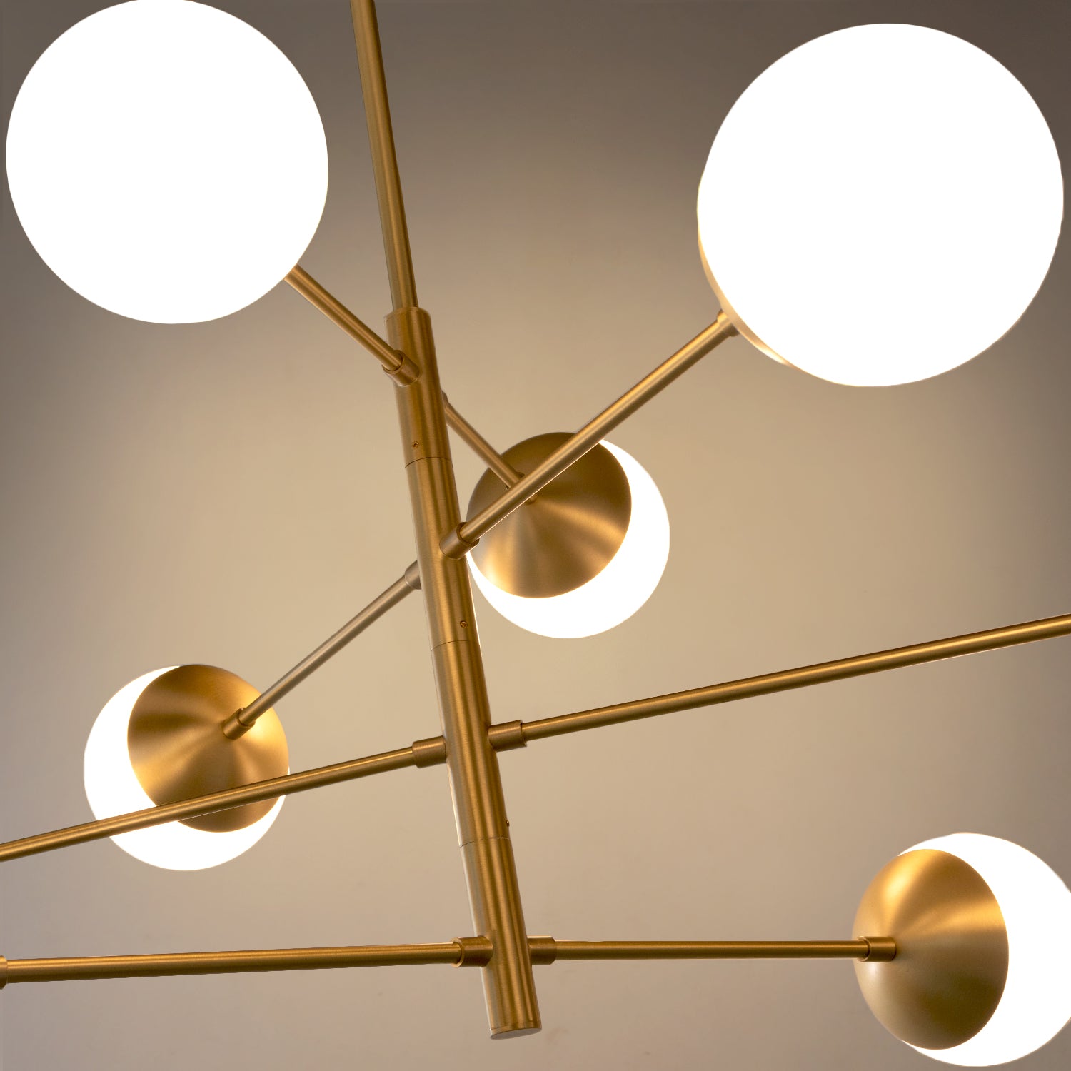 真鍮製の放射状のアームがエレガントなペンダントライト - Pm-02 (8灯