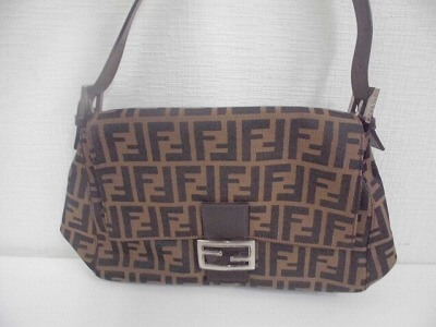 フェンディのヴィンテージバッグが相場上昇中！】昔に買ったズッカ柄の