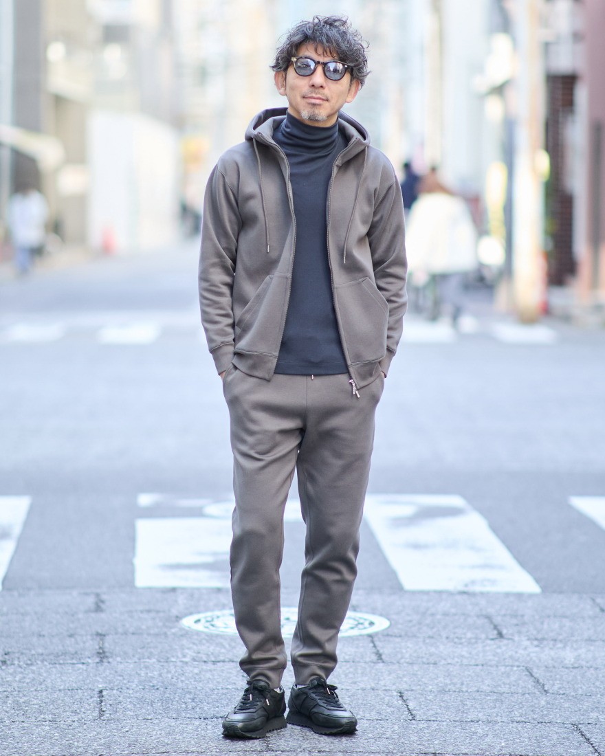 カードボードスウェットジップフーディ｜three dots（スリードッツ