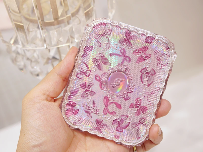 新作コスメ】〈JILL STUART(ジルスチュアート)〉のホリデー