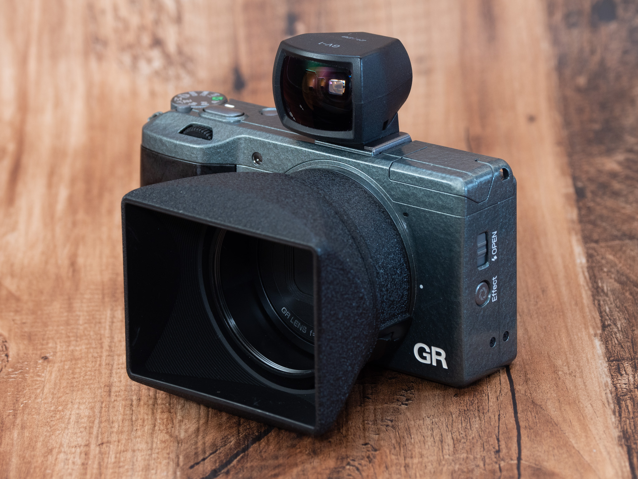 RICOH GR Limited Editionという10年来の相棒 - toshiboo's camera