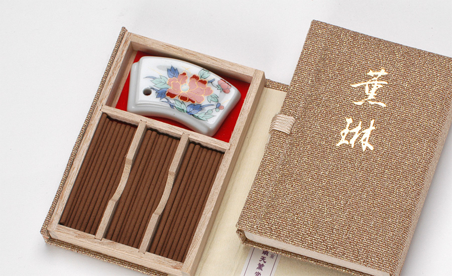 お香～伝統的な香り～（薫琳（伽羅）） | 香司 鬼頭天薫堂 鎌倉