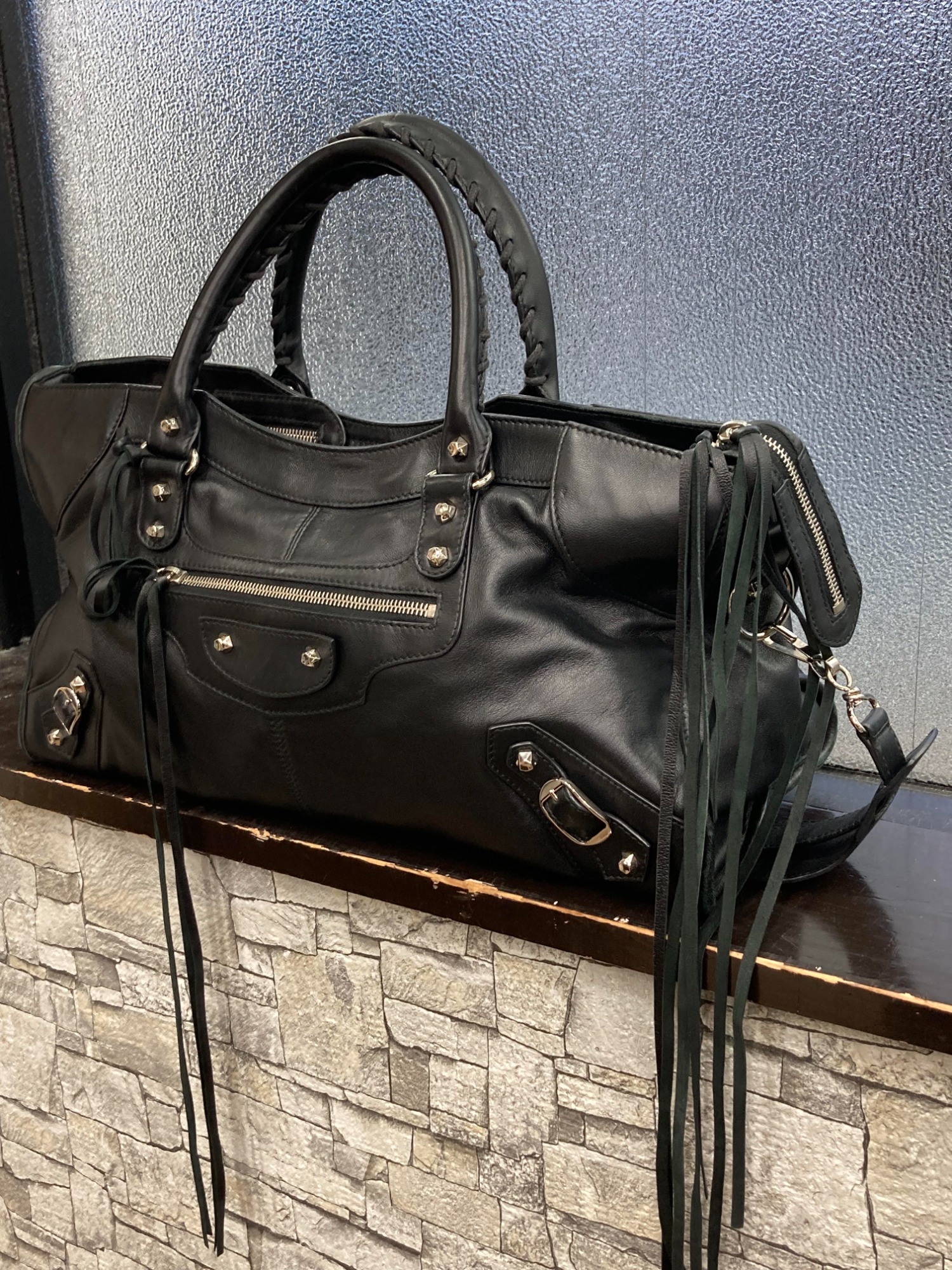 BALENCIAGA/バレンシアガ】より、ザ・シティ 2wayハンドバッグが二点