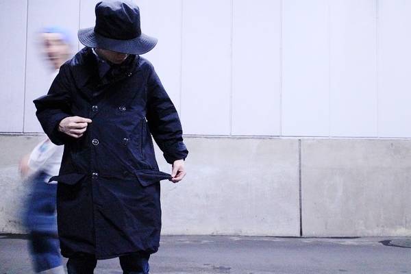 COMOLI/コモリのもう一つの顔。マッキノウコート。[2016.05.18発行