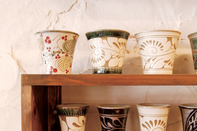 壺屋やちむん通り かわいい器に出会えるのんびり旅 | たびらい