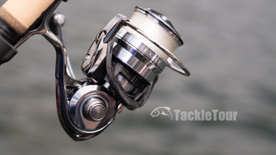 DAIWA 18CALDIA LT3000-CXH IOS花梨ノブ DAIWA 18CALDIA LT3000-CXH