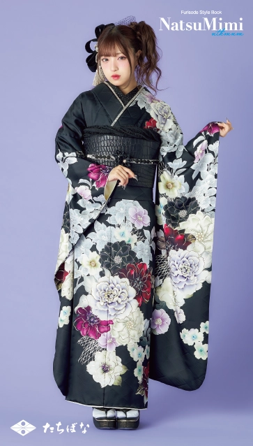 MINAMIちゃん着用“NatsuMimi”の振袖-黒|ハタチ記念の新作振袖ご紹介 NAT-