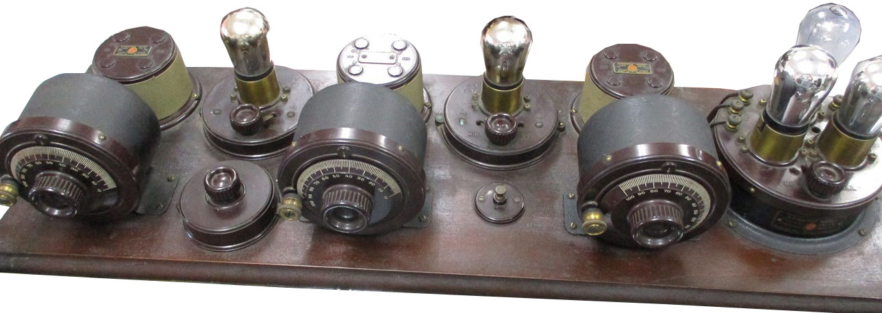 大正時代の真空管ラジオ｜古典音響機器ギャラリー｜株式会社ティ
