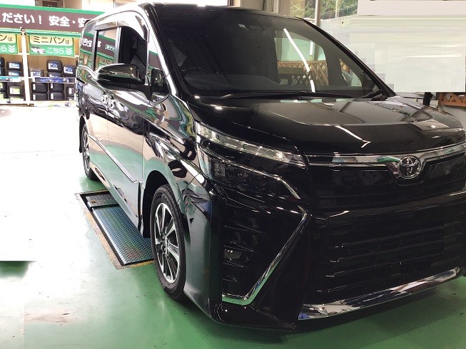 80系VOXY TEIN FLEX A 車高調KIT取付 | 店舗おススメ情報 | タイヤ館