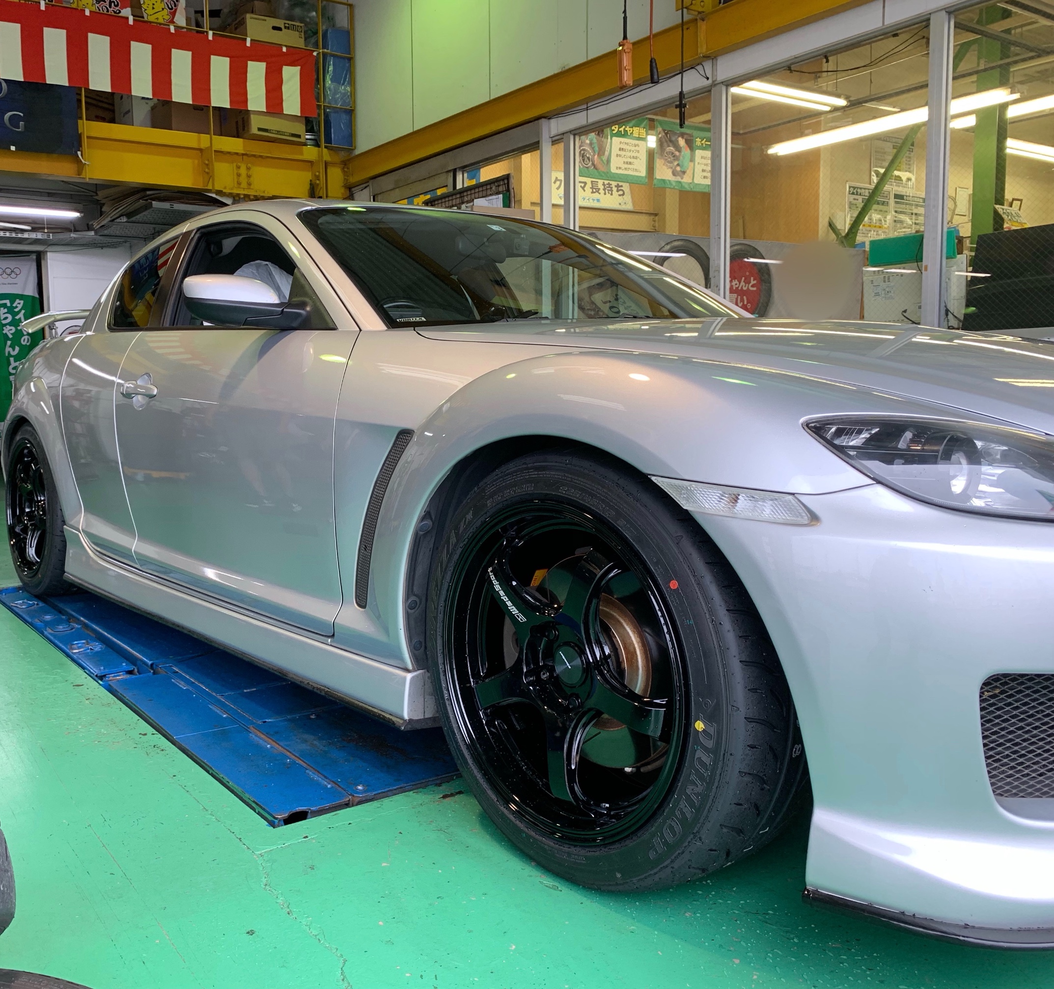 RX-8にWEDSSPORT RN05M | 店舗おススメ情報 | タイヤ館 さつま泉北