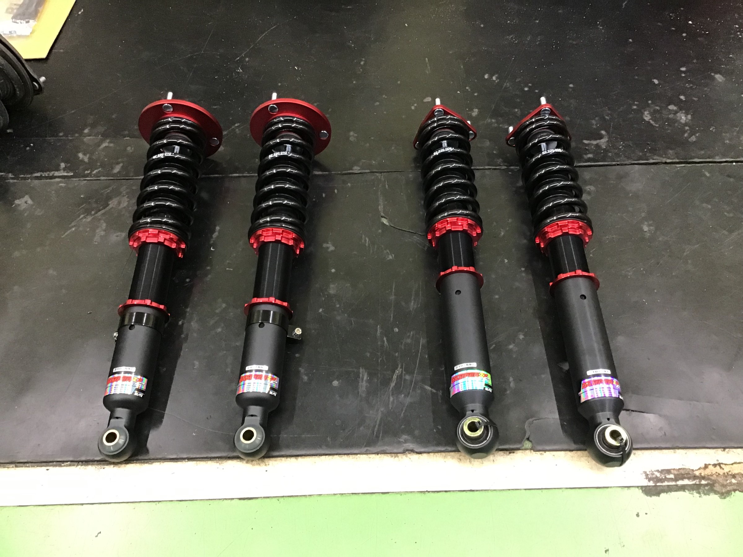 TOYOTAマークX(GRX130) BLITZダンパーZZR(車高調)お取り付け！ | 店舗