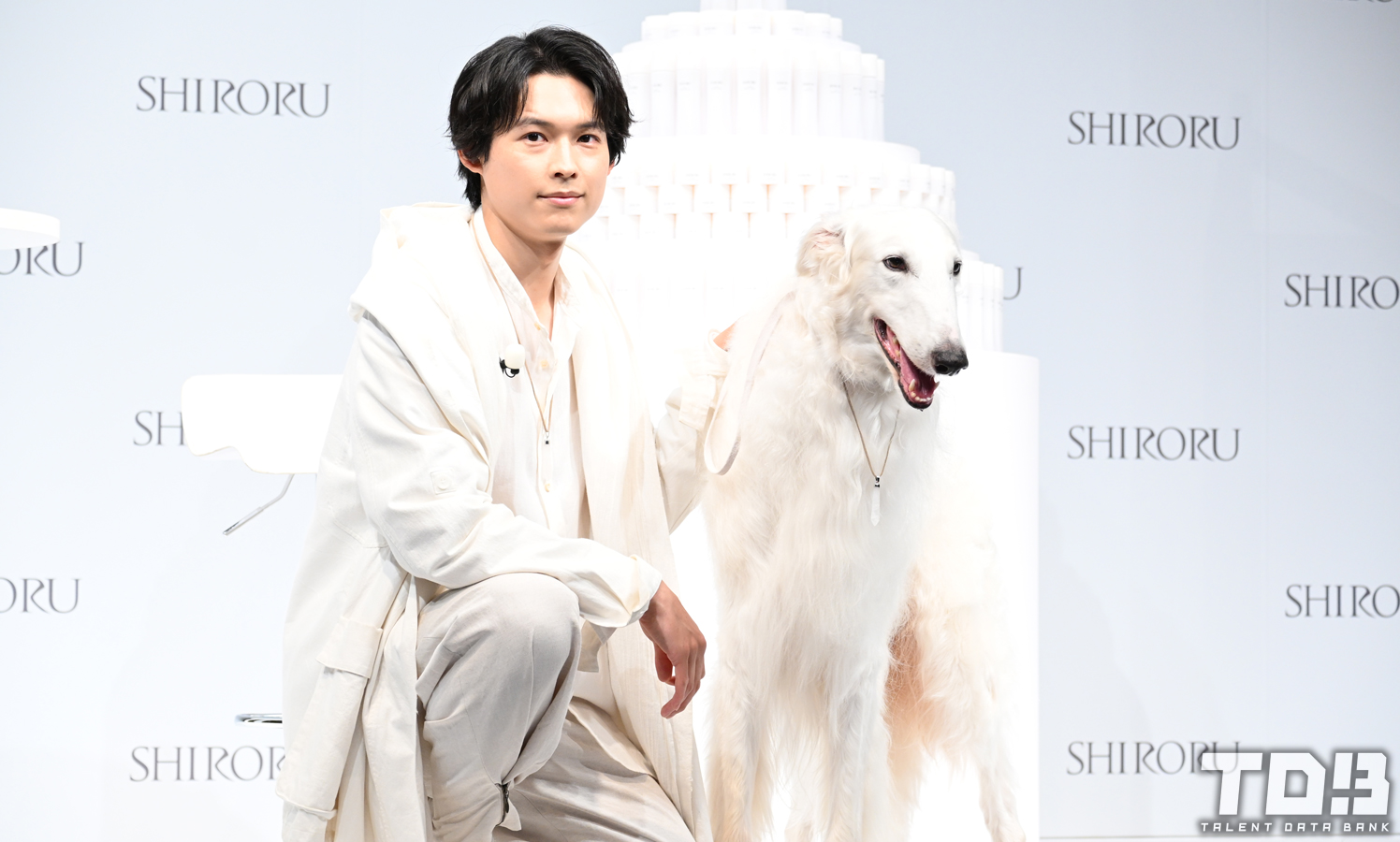 松村北斗、新CMで共演した“ドンくん”との撮影を振り返る「美白の守り神