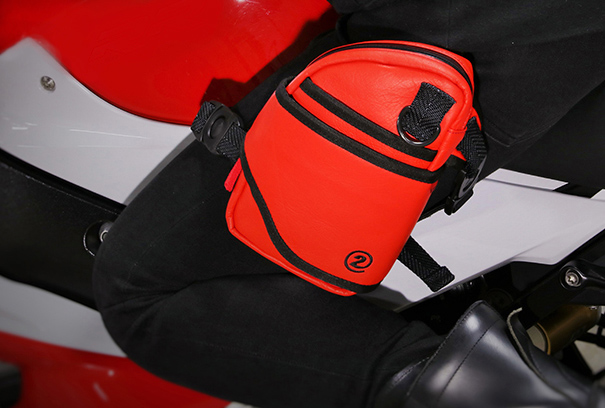 シンイチロウアラカワからオシャレで撥水性抜群なレッグバッグ