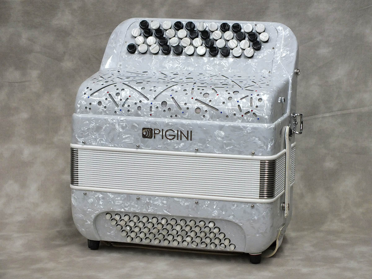 PIGINI Skywalker [White] 【アコーディオン】 - 谷口楽器