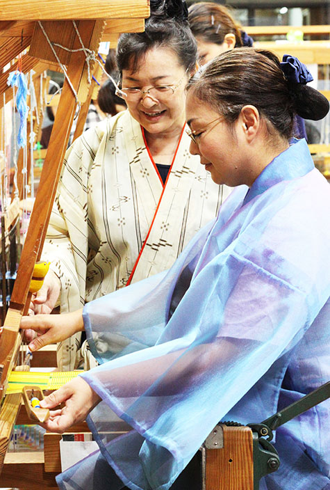 みね屋工房 みんさ手織り | たのしま 石垣島・八重山諸島のお得な観光