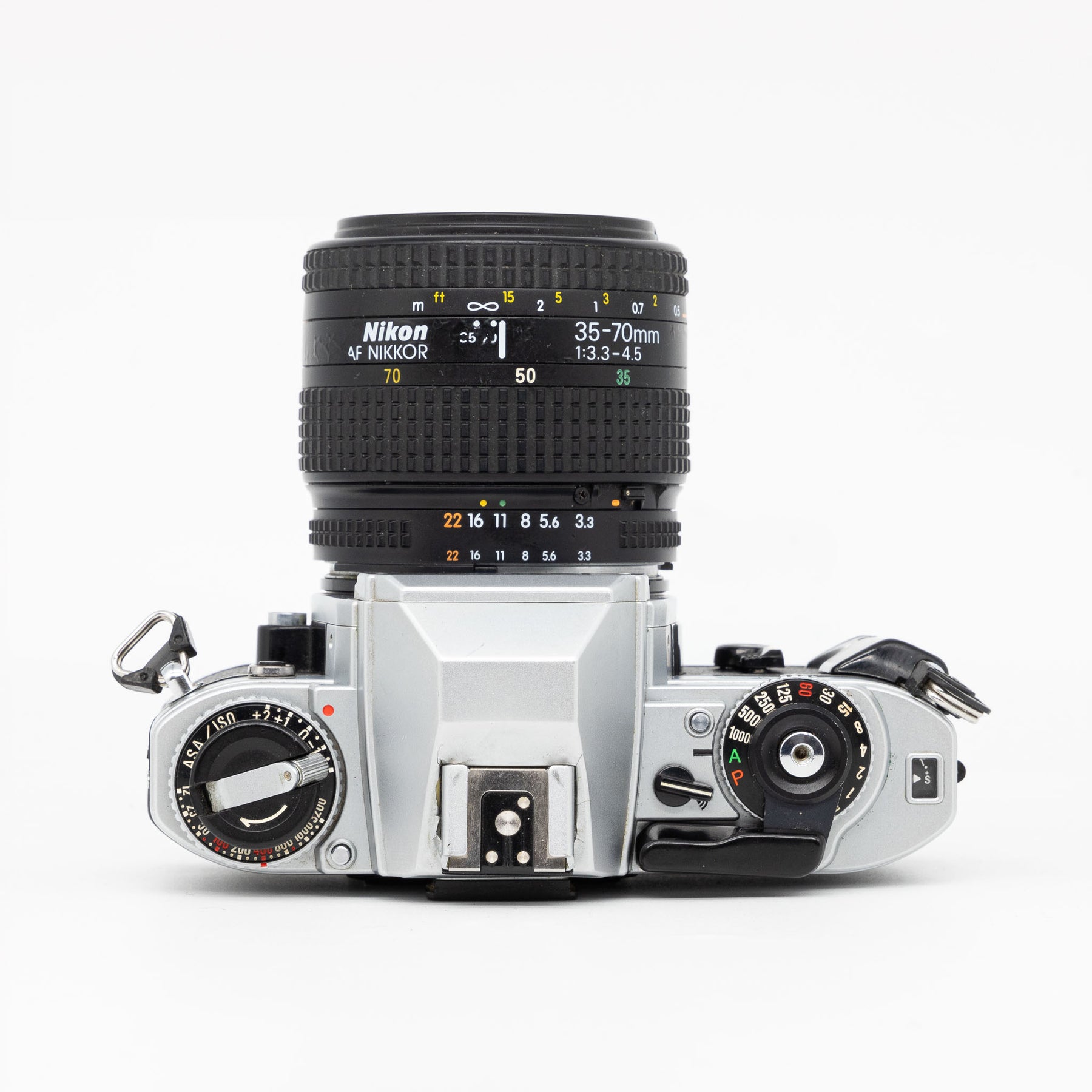 Nikon FG & AF Nikkor 35-70mm f/3.3-4.5 - Film Camera