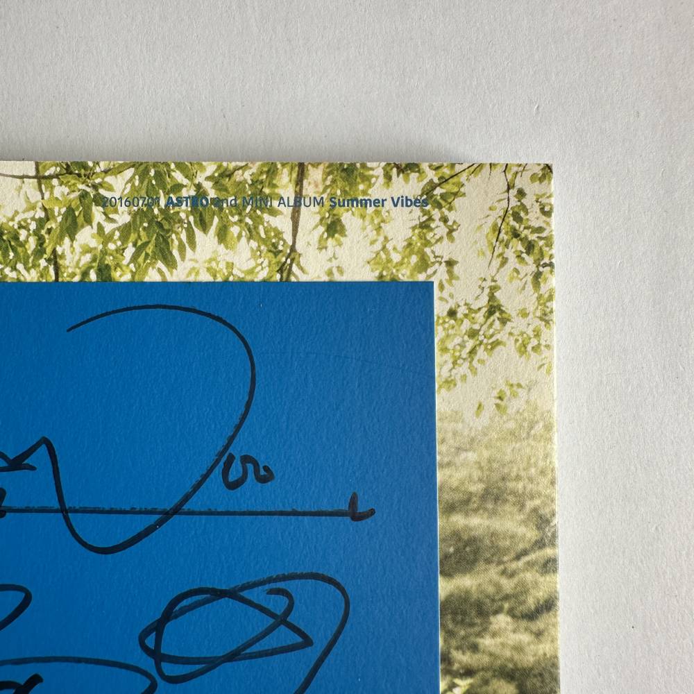 ASTRO SIGNED 2ND MINI ALBUM 'SUMMER VIBES'
