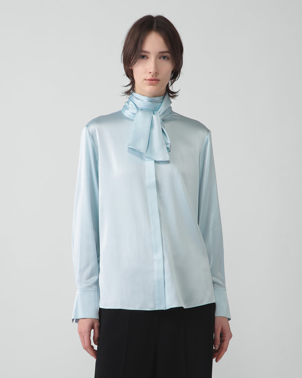 25モデル✨セオリーリュクス サテン バンドカラー ブラウス 比翼