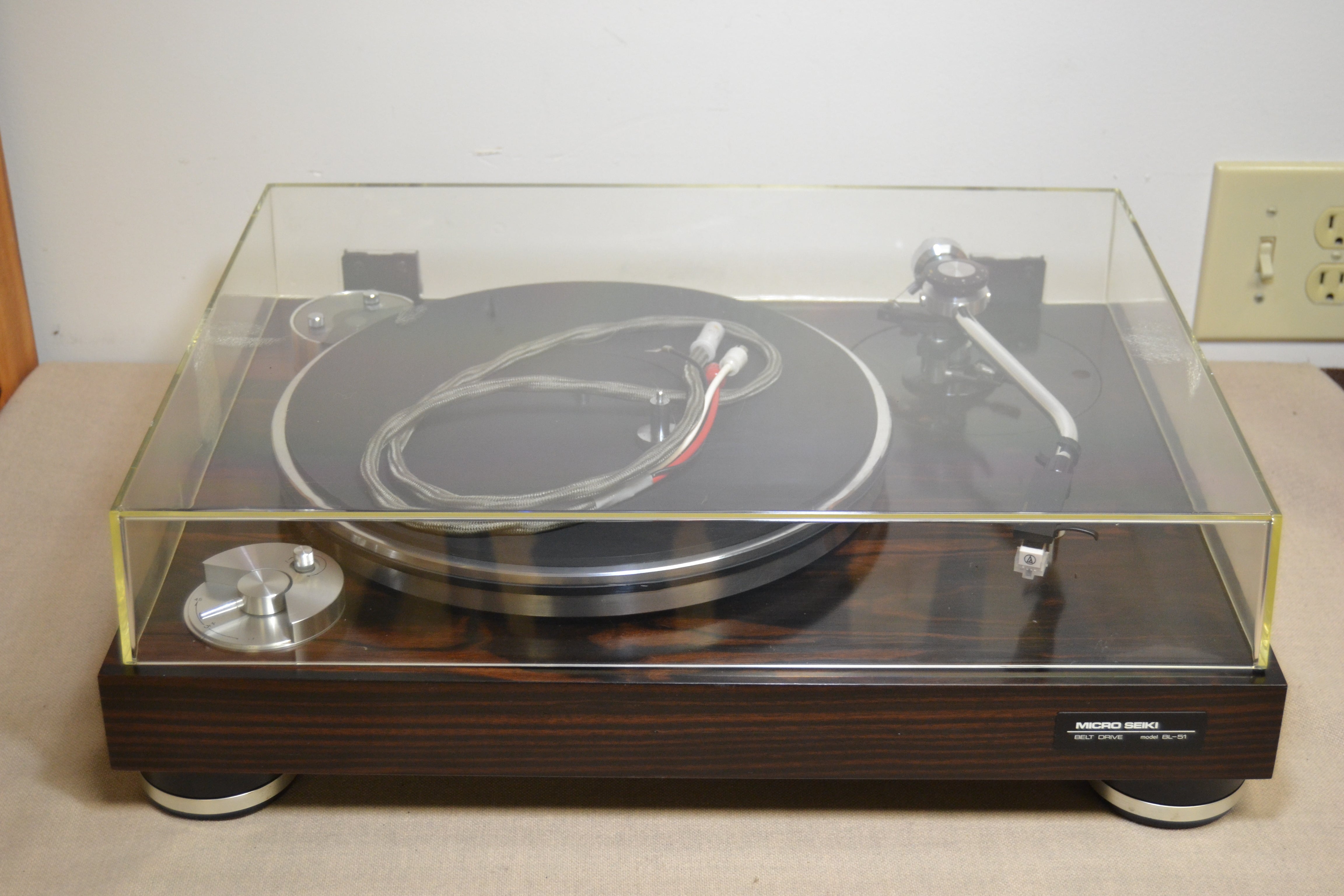 Micro Seiki BL-51 Belt Drive Turntable with Micro Seiki MA-101