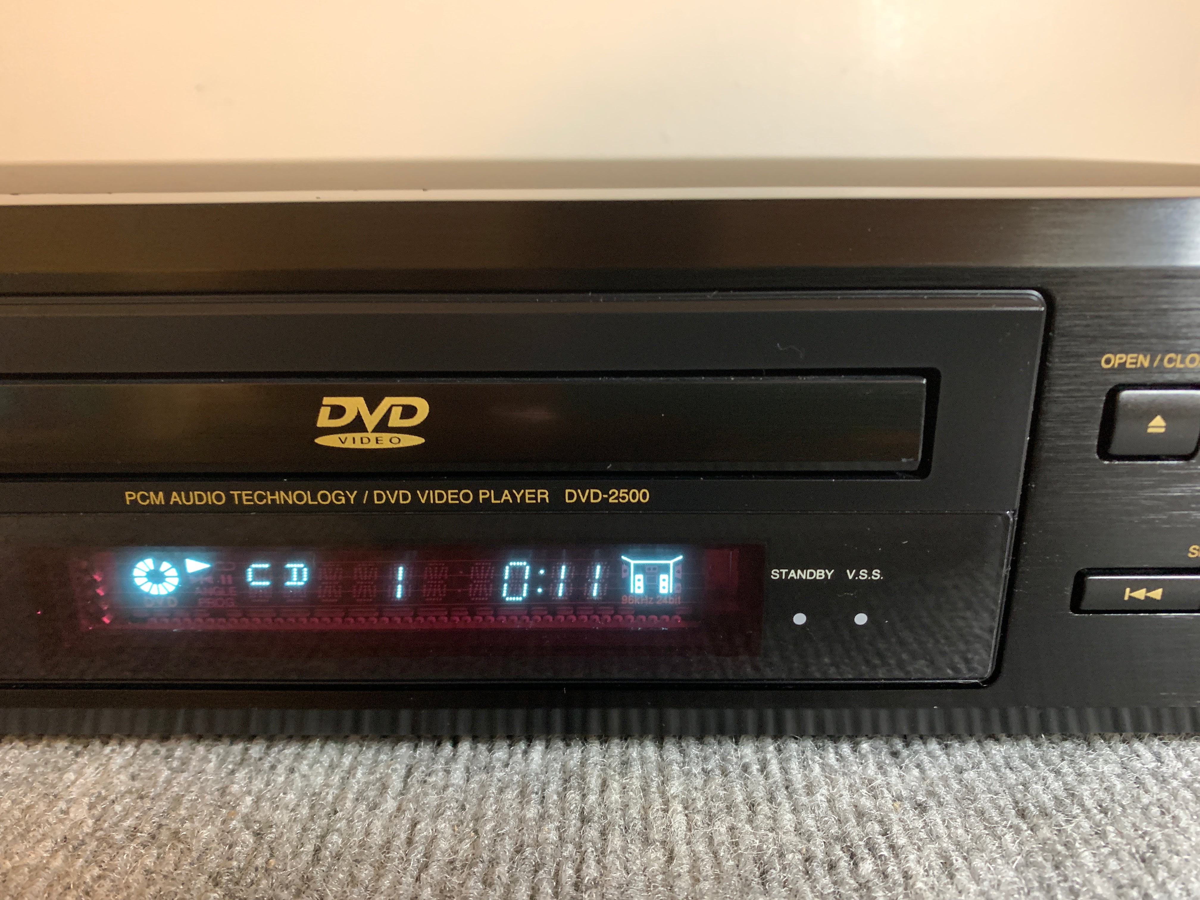 Denon DVD2500 DVD/CD Player – The Turntable Store