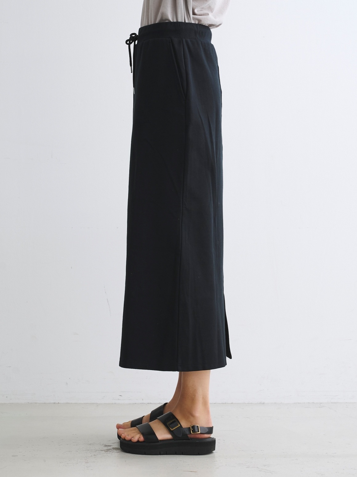Stretch ponte skirt｜スリードッツ オフィシャルオンラインショップ