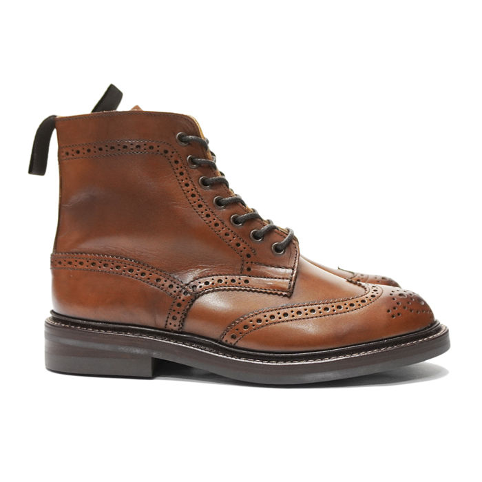 Tricker's（トリッカーズ）カントリーブローグブーツ（ダイナイト