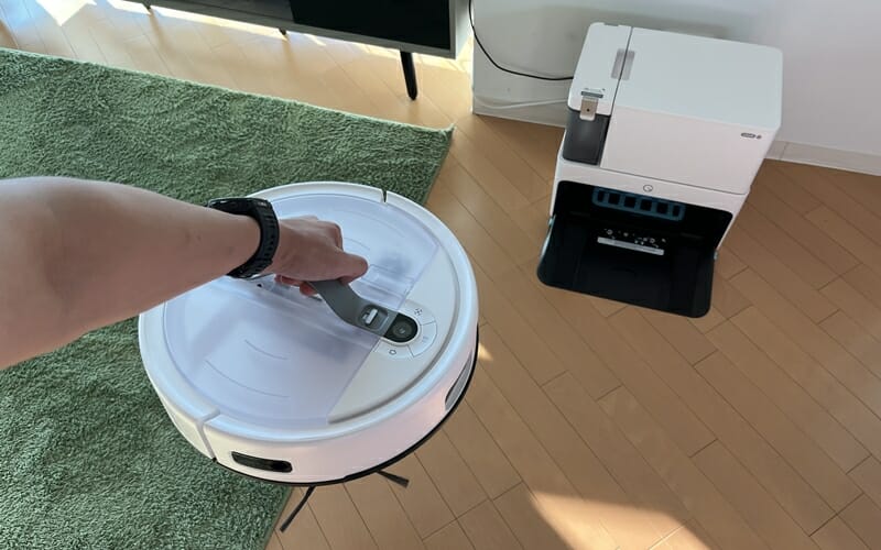 yeedi cube ロボット掃除機』レビュー | ピックアップハンドル搭載で