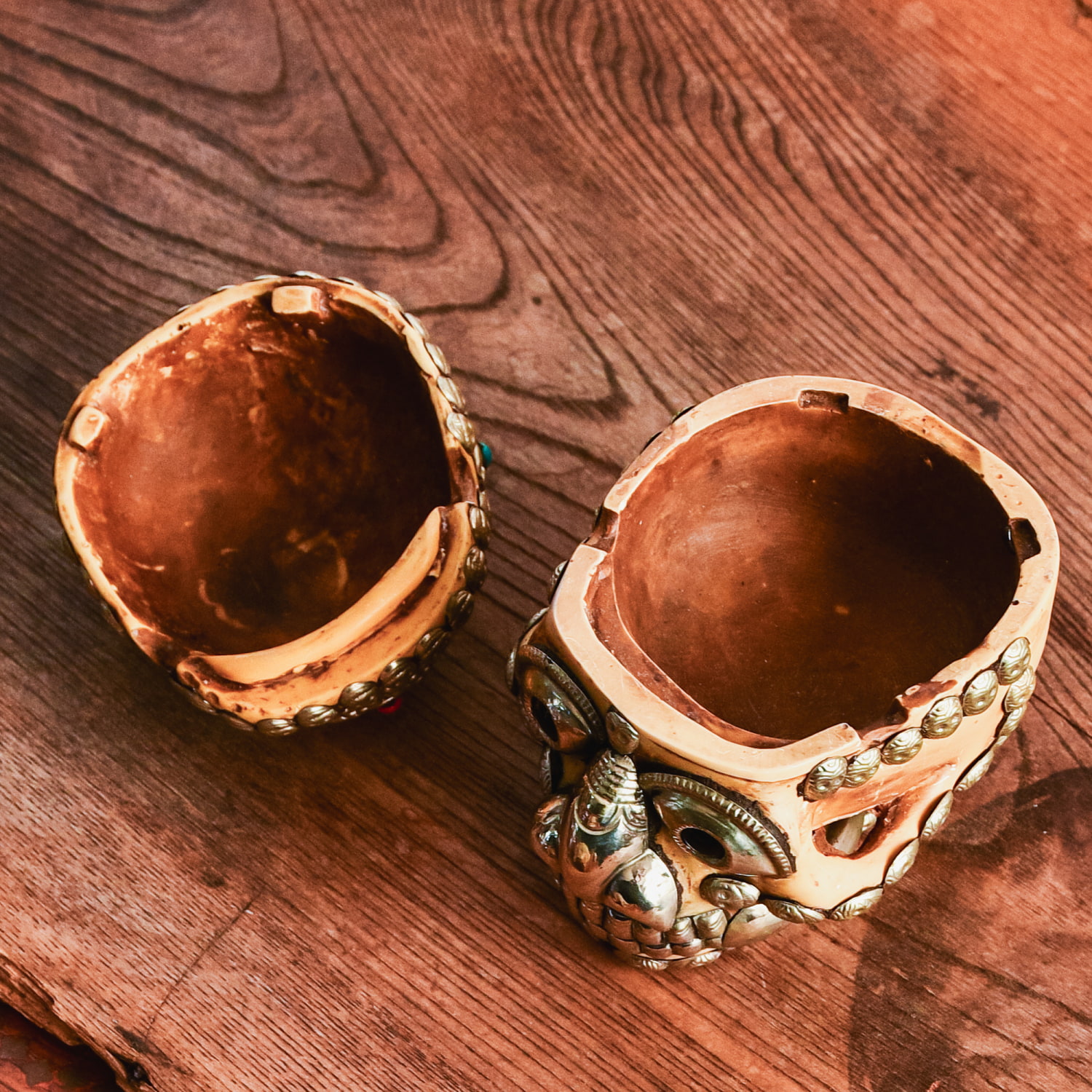 頭蓋骨杯 カパラ [約14cm×11cm×13.5cm] の通販[送料無料] - TIRAKITA.COM