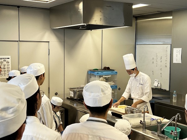 調理師本科西洋料理クラスの実習風景│辻調理師専門学校ブログ│辻調理