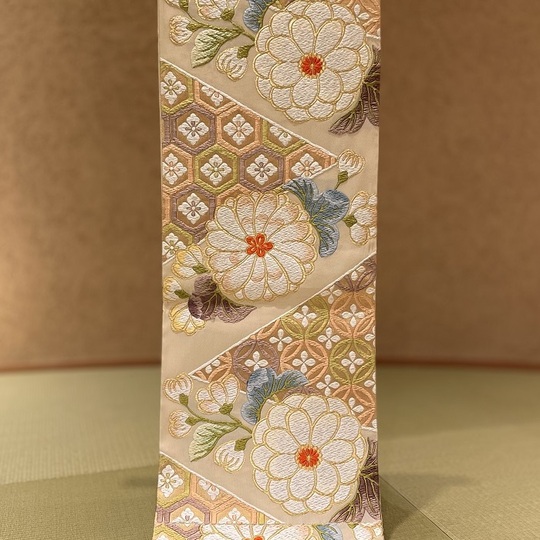 袋帯 裂取りに唐草華紋の袋帯 着物 裂取り 唐花 唐草 縦縞 花菱